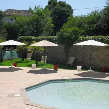 3 Etoiles - Piscine - Eecbgh Urt